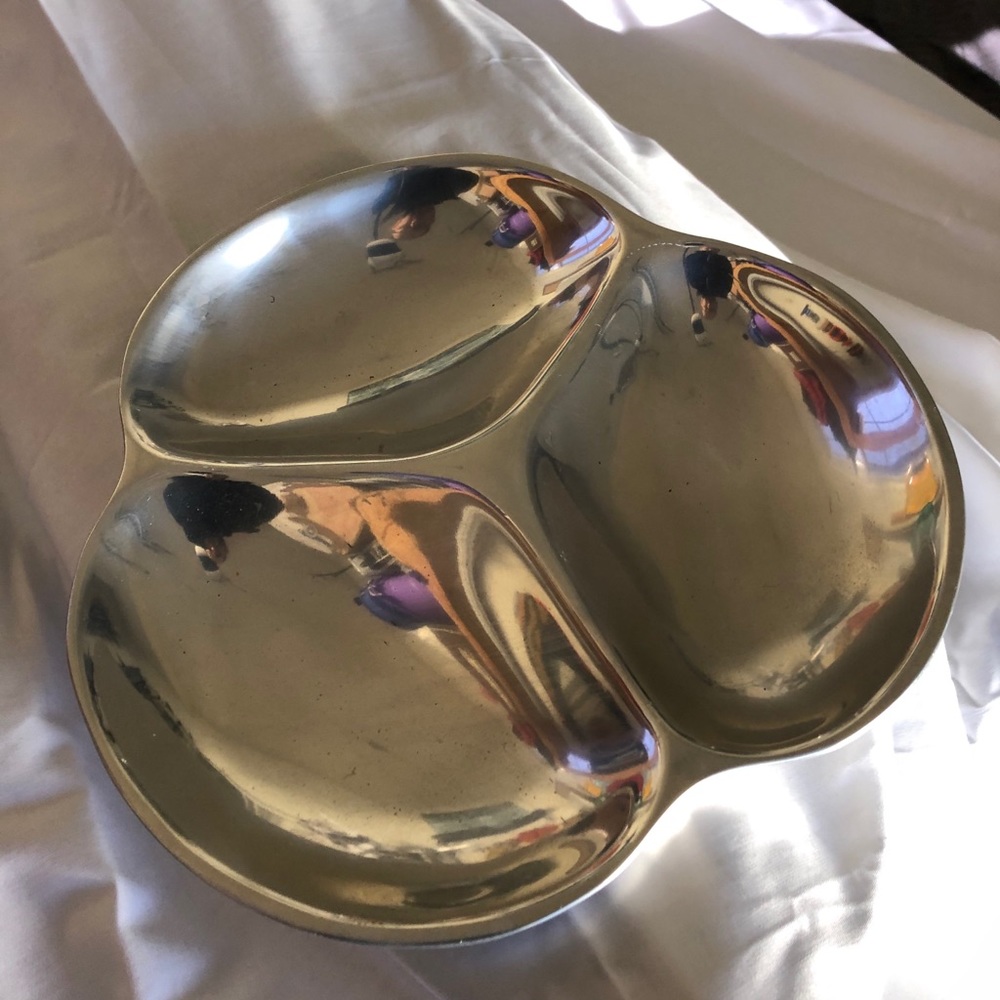 Nambe’ Classic 3-Lobed Serving Piece